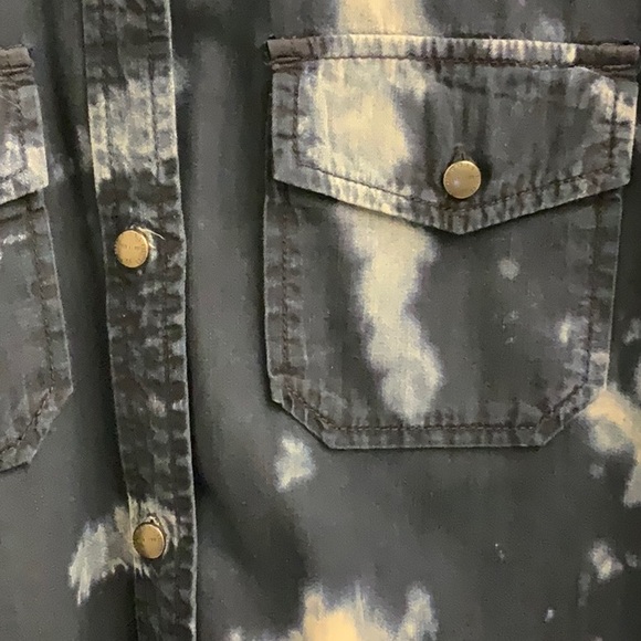 Current/Elliott Thunderstorm Navy Tie-dye Button-down Shirt in Size 1 (=6), NWOT - Picture 4 of 9